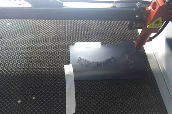 如何进行刻字膜热转印