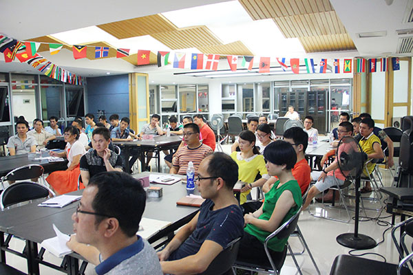 青艺举行关于如何开早会及阿米巴经营分享会